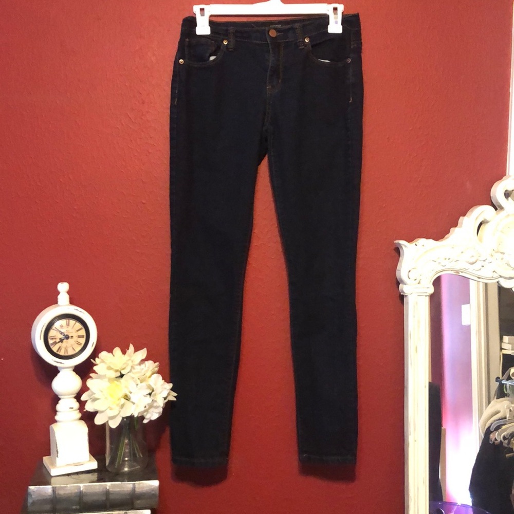 Forever 21 dark wash skinny jeans